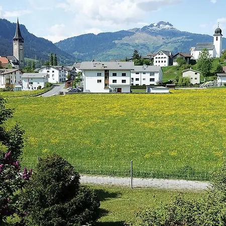 Piz Mundaun Apartment *