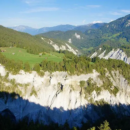 Apartment Piz Mundaun *