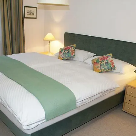 Piz Mundaun Apartment